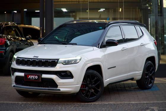 JEEP COMPASS 2.0 HURRICANE 4 TURBO GASOLINA BLACKHAWK AT9 JEEP COMPASS 2.0 HURRICANE 4 TURBO GASOLINA BLACKHAWK AT9